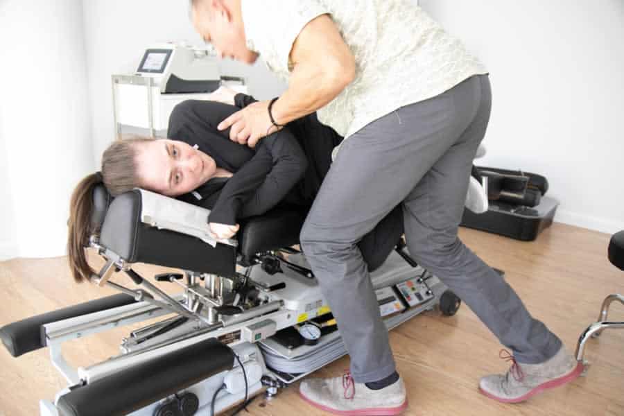 top rated chiropractic services being performed by dr david lipman